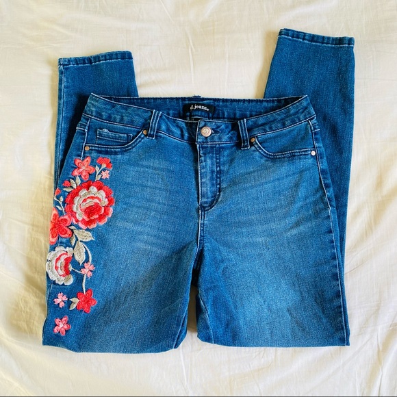 Embroidered Skinny Jeans - Picture 2 of 4